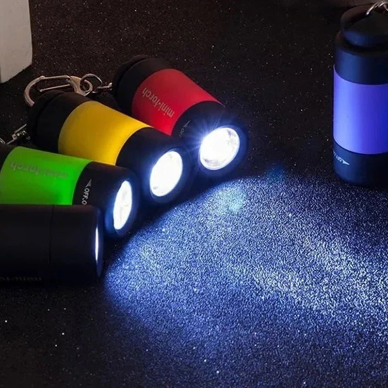 Mini Lanterna Portátil Impermeável